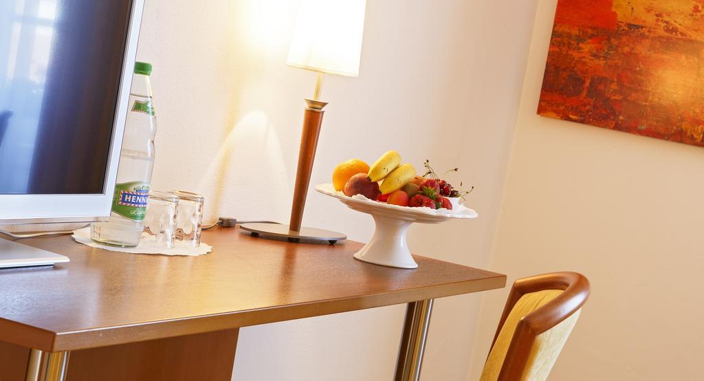 Hotel Landgasthof Schoenbuehl Quarto foto